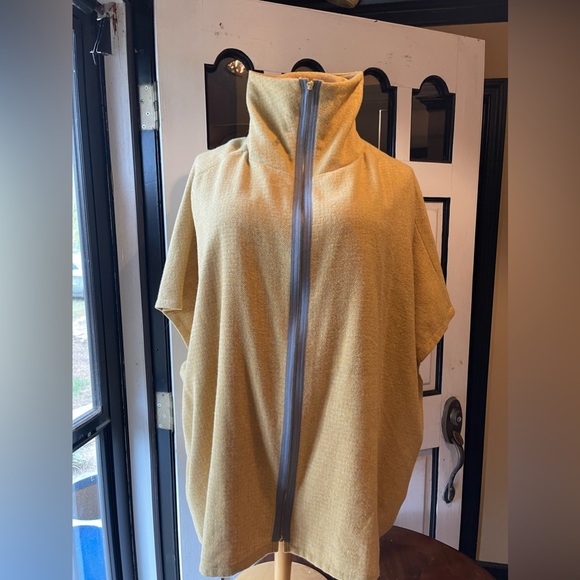 Lost Petal Linens zip up short sleeve top. For women. Mustard color. One size - Picture 8 of 10